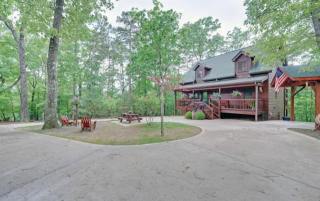 1541 Garnet Dr, Ellijay, GA 30540-5363