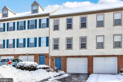 1114 Hearthridge Ln, York, PA 17404-7818