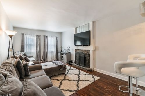 3 Marmon Ter, Town Center, NJ 07052-2220