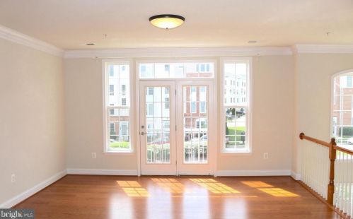 14521 Barkham Dr, Woodbridge, VA 22191-5912