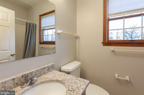 410 Wood End Ct, Charles Town WV  25414-5294 exterior