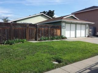 1652 Pinewood Way, Milpitas, CA 95035-6745