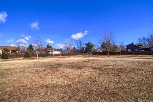 17362 Frd Dr, Aurora CO 80017-3236 exterior