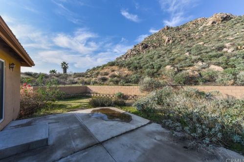 745 Huston Dr, Riverside, CA 92507-2509