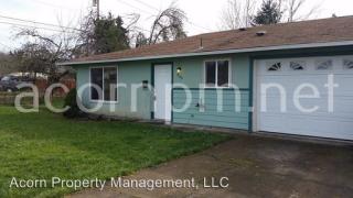 880 25th Ave, Eugene OR  97405-2484 exterior