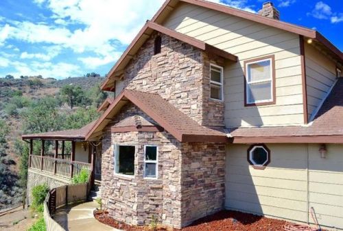 30400 Fox Ridge Ct, Tehachapi, CA 93561-7296
