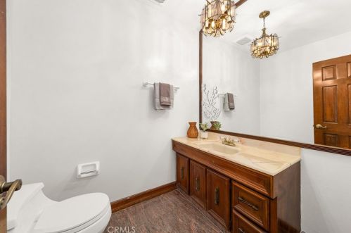 231 Sleepy Holw Dr, Glendale CA 91206-4727 exterior