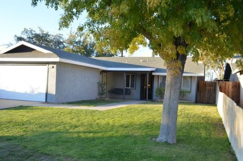 1104 Saint George Ave, Ridgecrest, CA 93555-4746