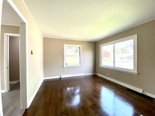 1123 Old Rdg Rd, Hobart IN 46342-1920 exterior