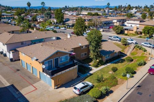 1253 Monique Ct, Vista CA 92084-3466 exterior