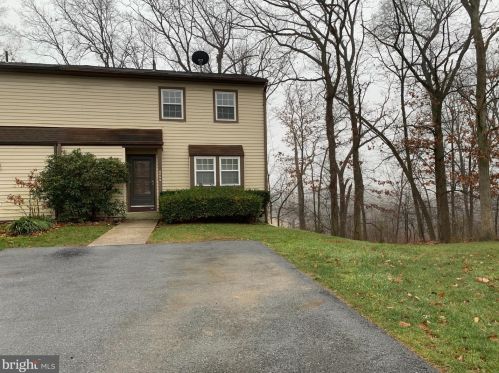 2659 Cranberry Cir, Harrisburg, PA 17110-3507