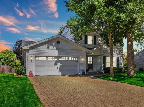 1034 Wimbledon Dr, Island Lake, IL 60042-9114