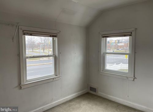 233 University Blvd, Silver Spring MD 20901-1944 exterior