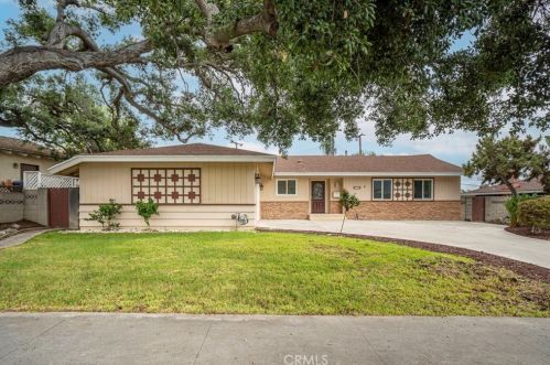214 Underhill Dr, Glendora, CA 91741-3157