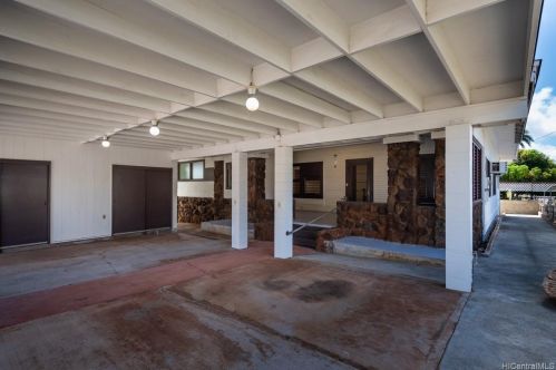 1011 14 Ave, Honolulu HI  96816-3640 exterior