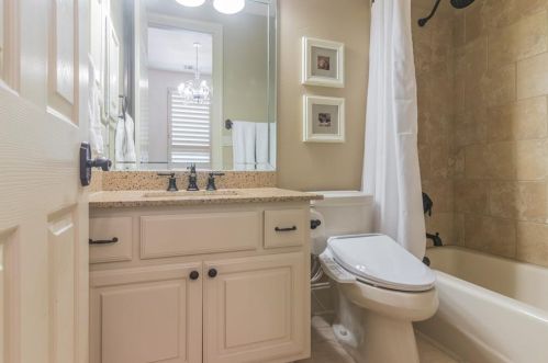 11401 Eagles Gln Dr, Austin TX  78732-2088 exterior