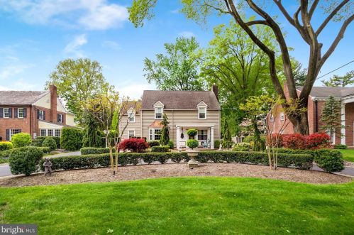 16 2nd Ave, Haddon Heights, NJ 08035-1442