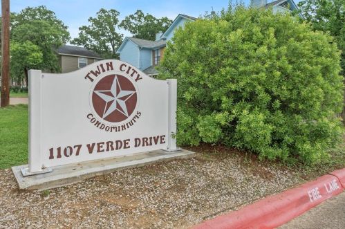 1107 Verde Dr, Bryan TX  77801-1718 exterior