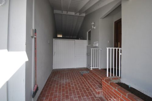 210 Agate St, Anaheim CA  92804-2504 exterior