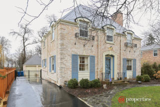 179 Saint Charles Rd, Elmhurst, IL 60126-3310
