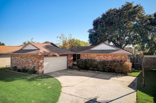 9910 Willmont Rd, Morgans Point TX  77571-4173 exterior