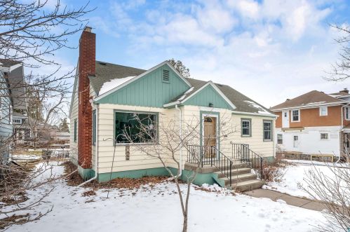 1032 Grandview Ave, Duluth, MN 55812-1148