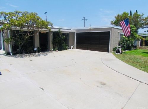 10215 Mina Ave, Whittier, CA 90605-3354