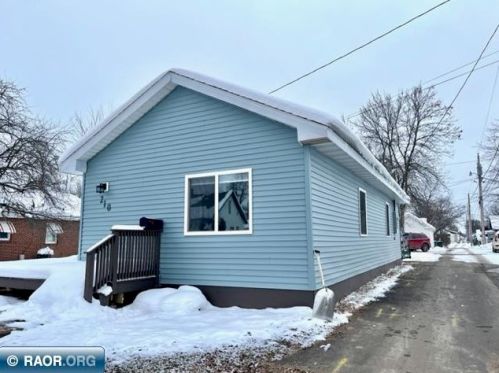 210 24th St, Hibbing, MN 55746-2061