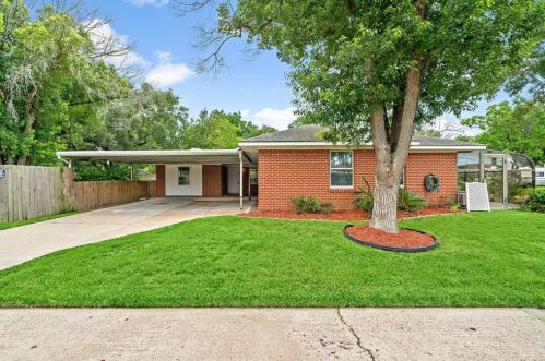 334 Robin St, Deer Park, TX 77536-2661