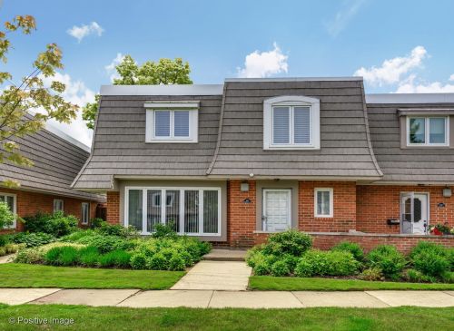 1480 Avignon Ct, Highland Park, IL 60035-3901