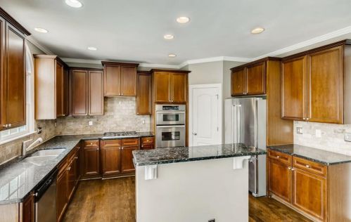 2513 Hughes Ct, Atlanta GA  30331-7896 exterior