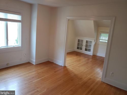 5805 26th St, Arlington VA  22207-1224 exterior