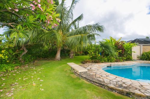 4611 Farmers Rd, Honolulu HI  96816-5218 exterior