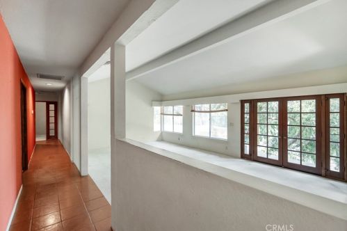 1921 Arroyo Dr, Riverside CA  92506-1610 exterior