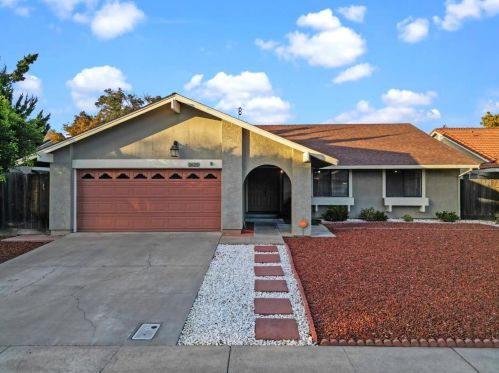 2625 Majestic Oak Dr, Modesto, CA 95355-9402