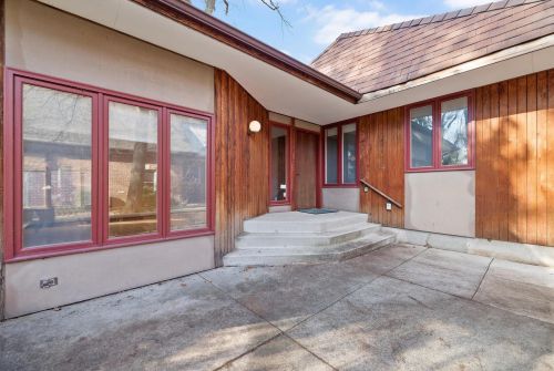 152 Juliet Ct, Willowbrook IL  60514-1226 exterior