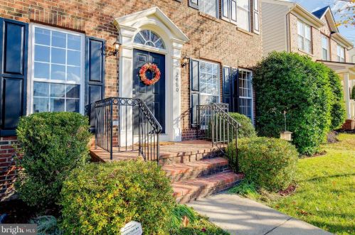 2480 Port Potomac Ave, Woodbridge, VA 22191-3069