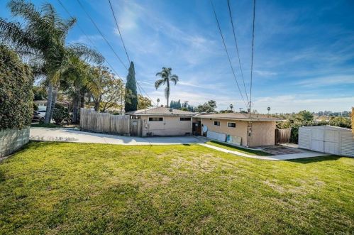 266 Lado De Loma Dr, Vista, CA 92083-5833