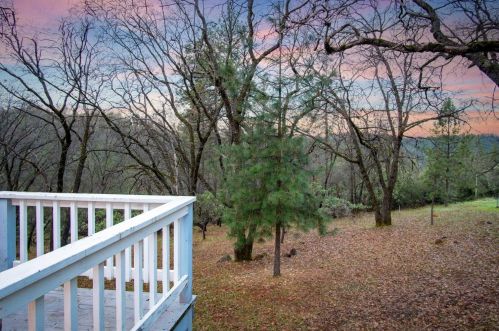 1475 Pleasant Ridge Rd, Cape Horn, CA 95713-9646
