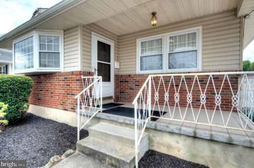 320 Lincoln Ave, Gloucester, NJ 08031-2718