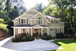 1901 Walthall Dr, Atlanta, GA 30318-2648