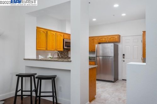 7561 Brigadoon Way, Pleasanton, CA 94568-5550