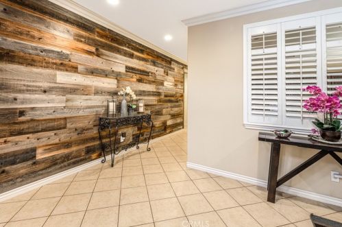 16352 Sierra Heights Dr, Riverside CA  92503-8457 exterior