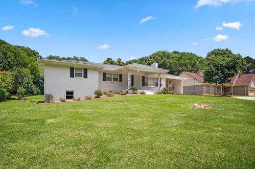 2620 Old Covington Rd, Conyers GA  30013-1414 exterior