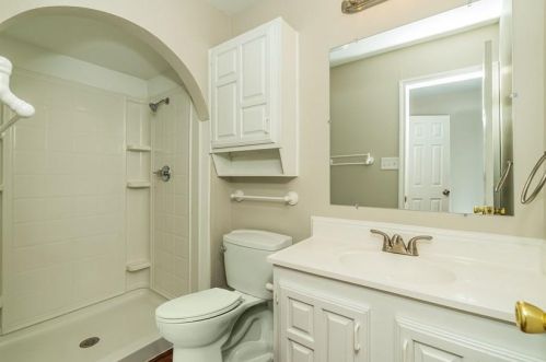 2207 Grapevine Ln, Carrollton TX  75007-3425 exterior