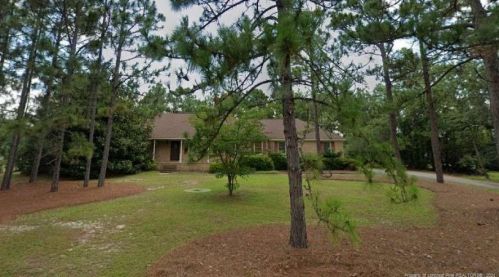 878 Foxcroft Dr, Fayetteville, NC 28311-9393