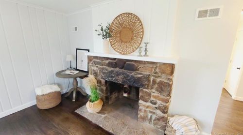 43 Wilcox Rd, Middletown CT  06457-5531 exterior