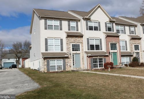 204 Walnut St, Hanover PA 17331-2534 exterior