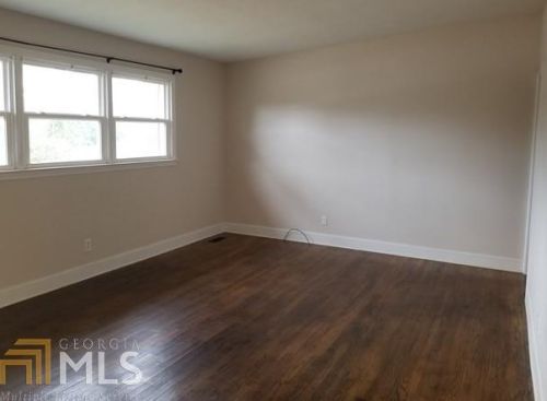 215 Kingsway Dr, Warner Robins, GA 31088-4003