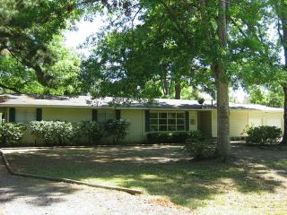 1004 Redbud Ave, Mapleton, TX 75835-1738